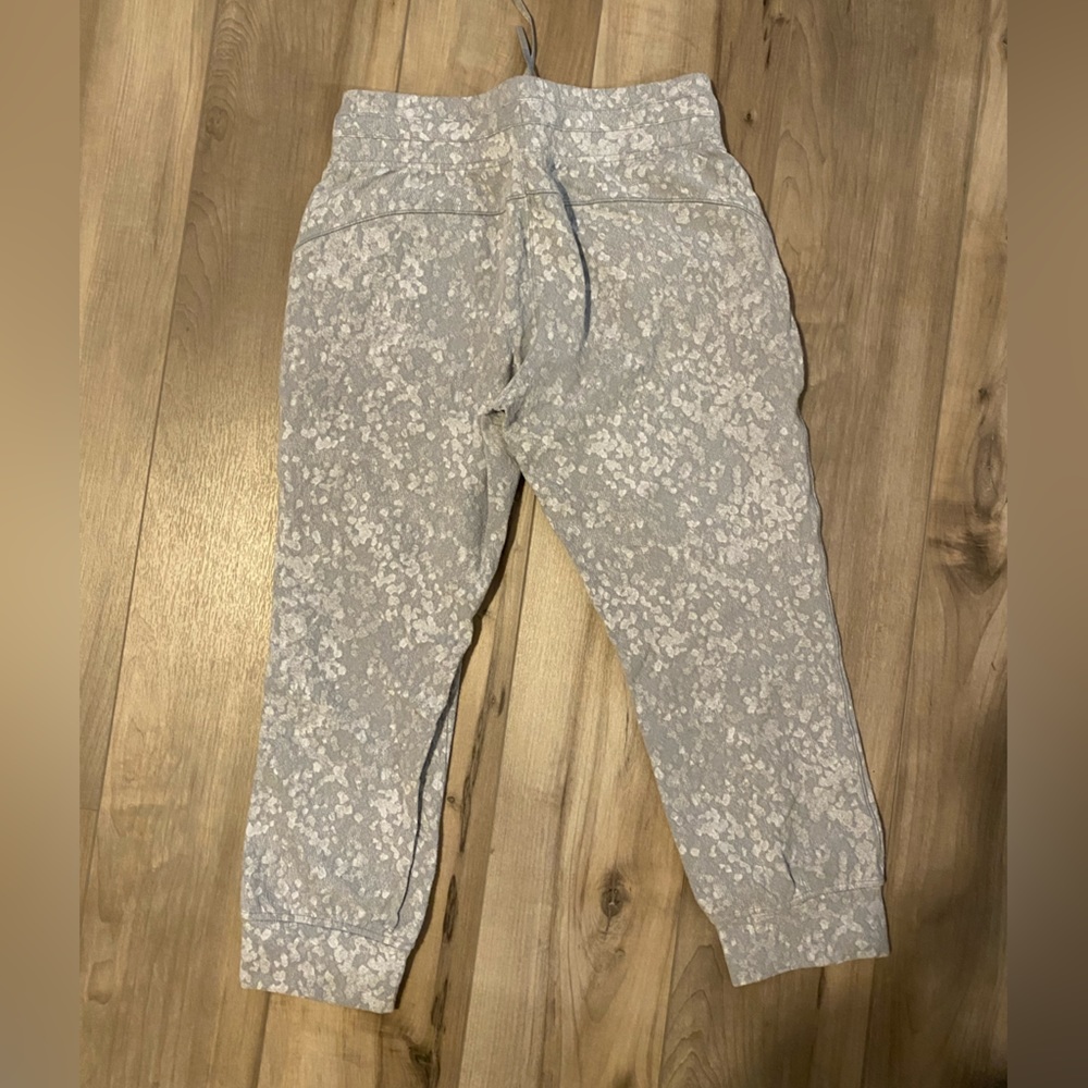 Lululemon Ready To Rulu Jogger 23” size 6